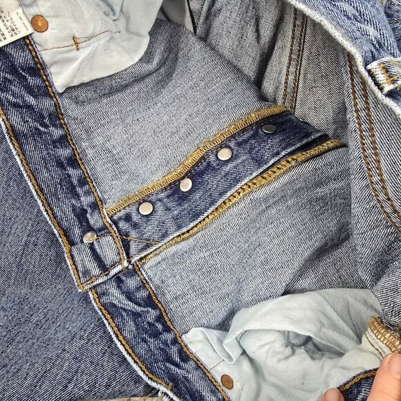 Levis 501 Jeans Men 42x34 (Fits 41x33) Blue Button Fly Straight Medium Wash - Picture 4 of 13